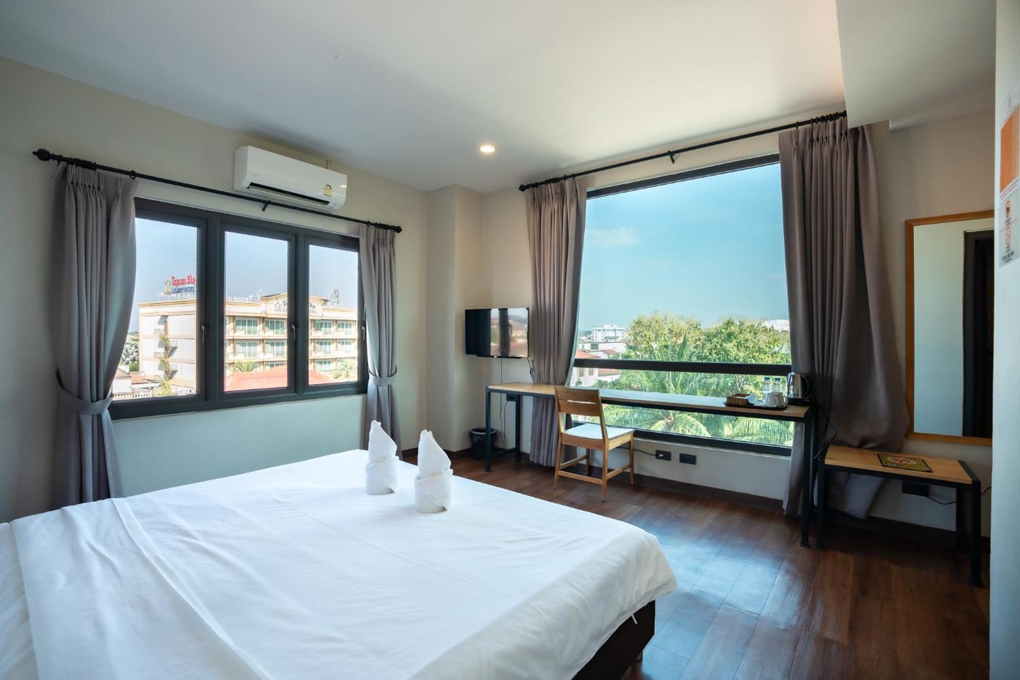 Siri Hotel Vientiane Buitenkant foto
