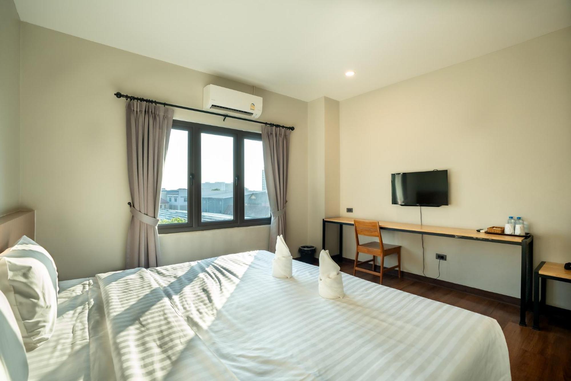 Siri Hotel Vientiane Buitenkant foto