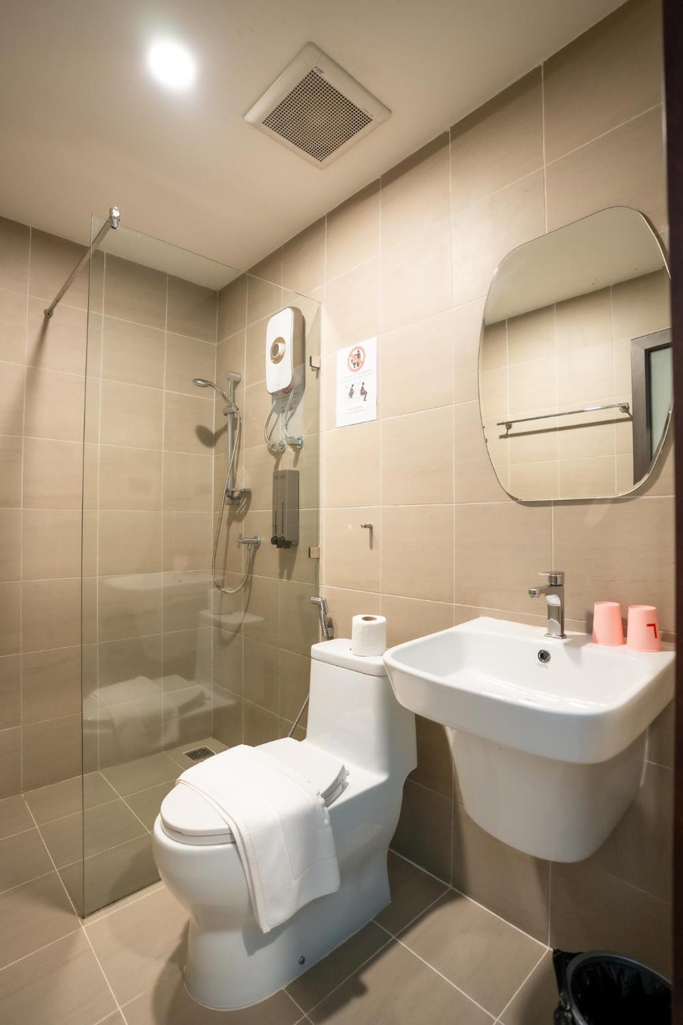 Siri Hotel Vientiane Buitenkant foto