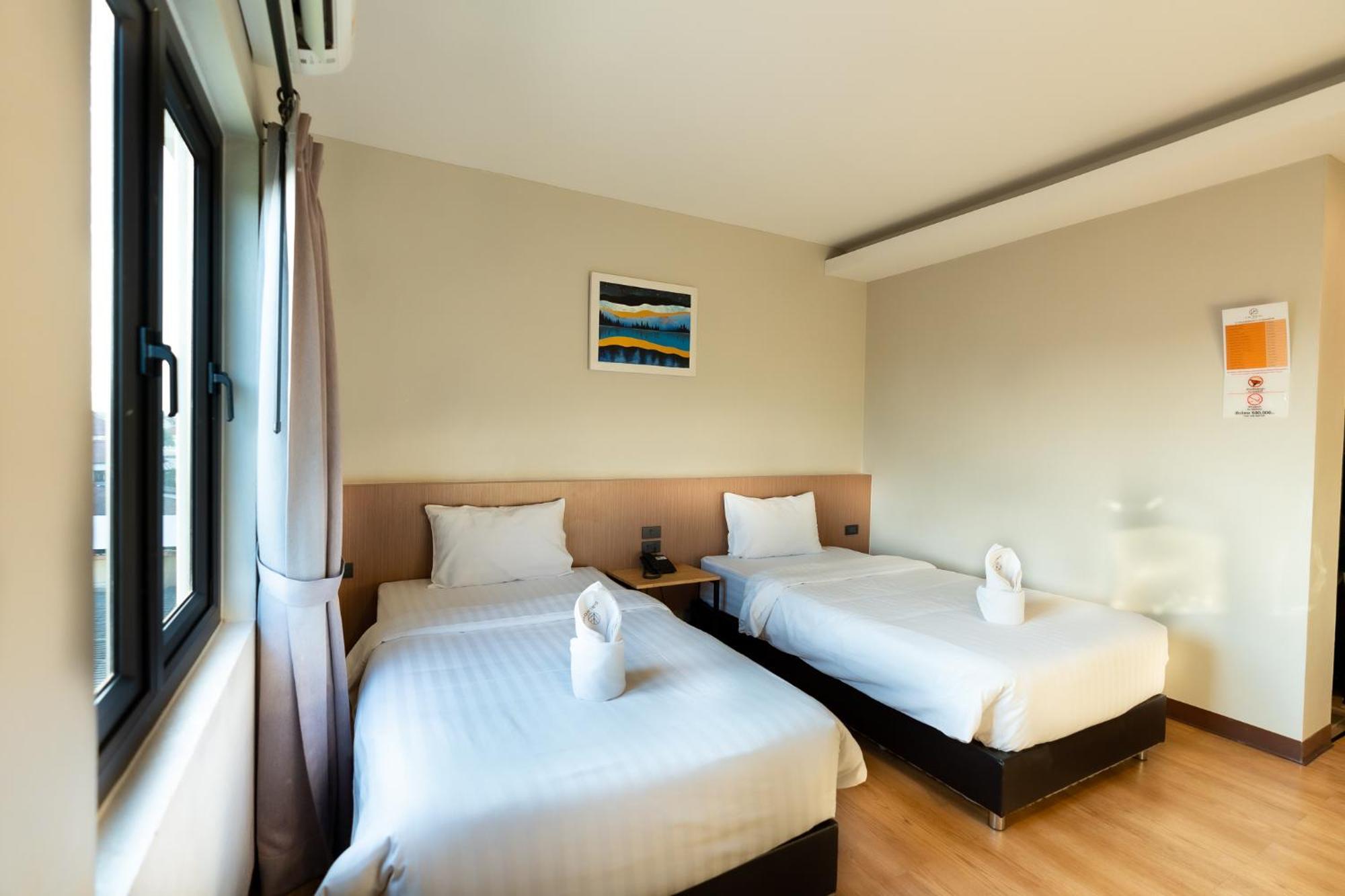 Siri Hotel Vientiane Buitenkant foto