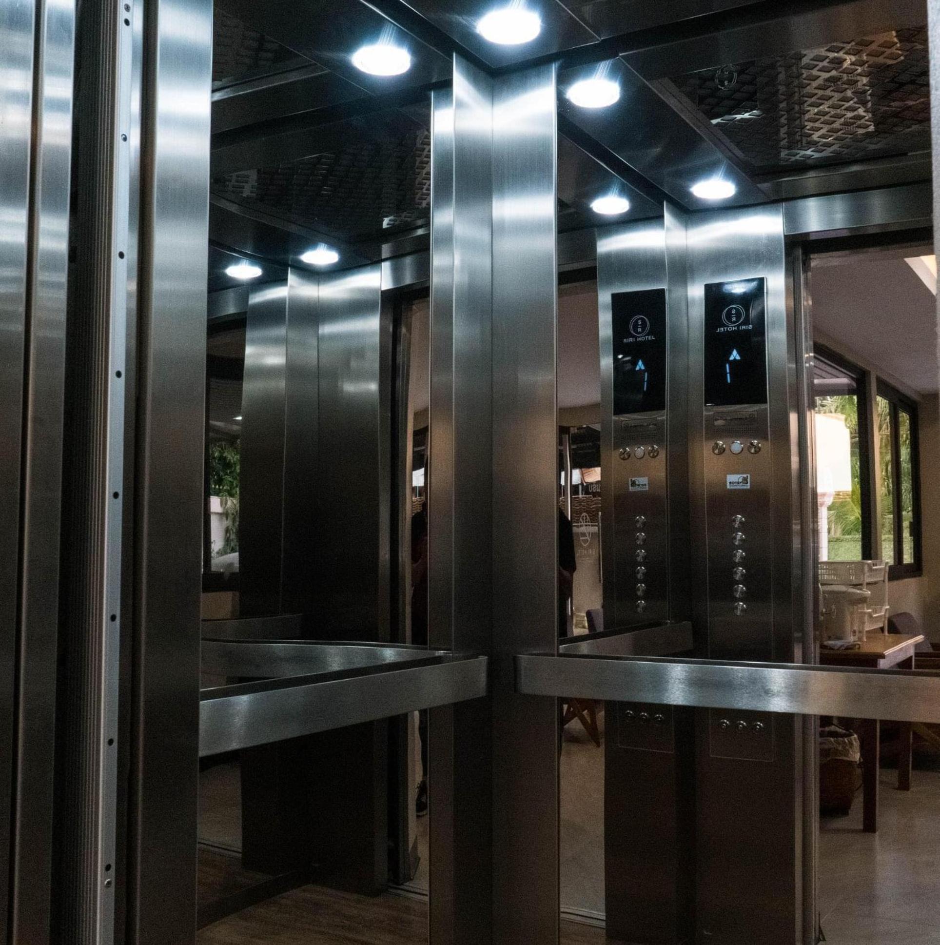Siri Hotel Vientiane Buitenkant foto