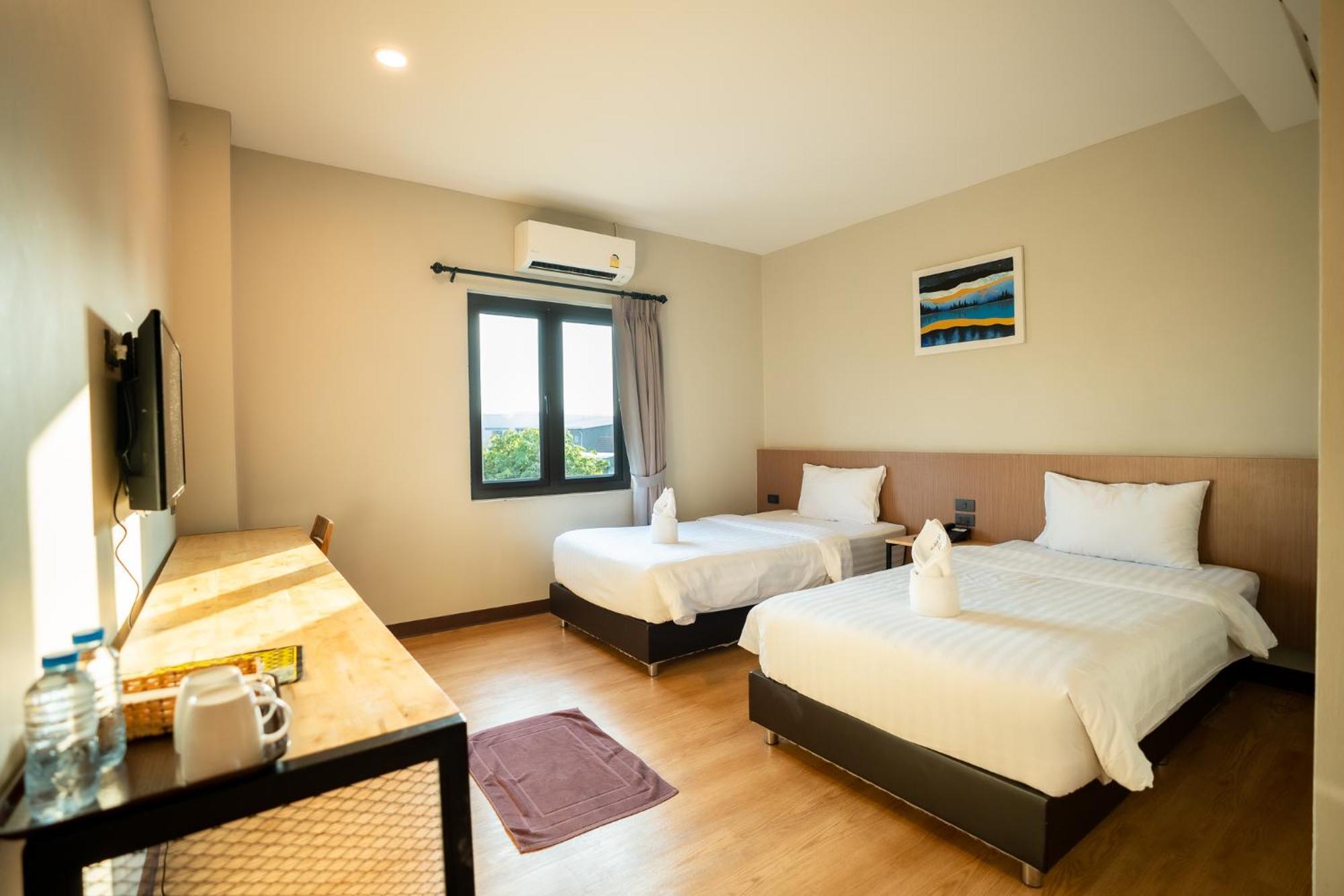 Siri Hotel Vientiane Buitenkant foto